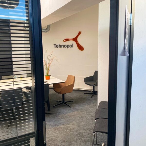 BB4B90E1-B1BF-4221-8CA4-55AB010EEDCF