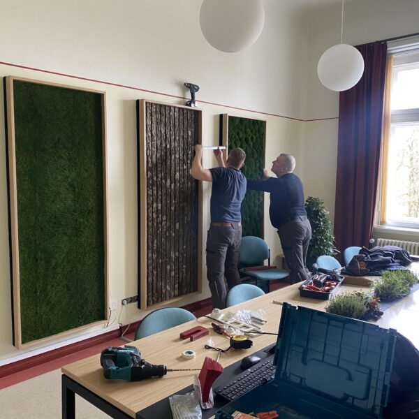 93F89B1E-3A38-4D4A-99DE-138168205C2F