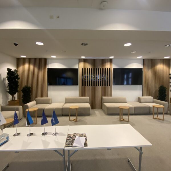 9D9FA503-3213-4F46-ABFC-BD78D82B8556