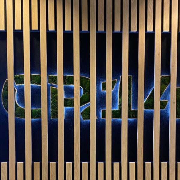 C4F78142-1114-49C8-BA85-7EE8C74D2BBD