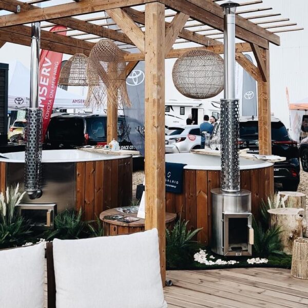 C9EE8FE8-DA7F-44F4-BBF3-69EC1155B135