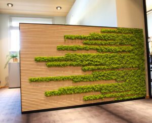 Põdrasamblikust paneel koos Thermory Vire lauaga. Forgreenerlife.com