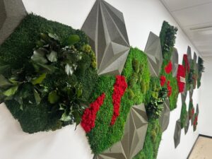 akustiline sein korgipaneelidest ja samblast