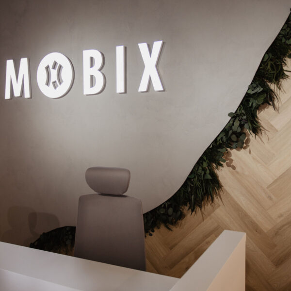 twofactorsxmobix-118-1365x2048